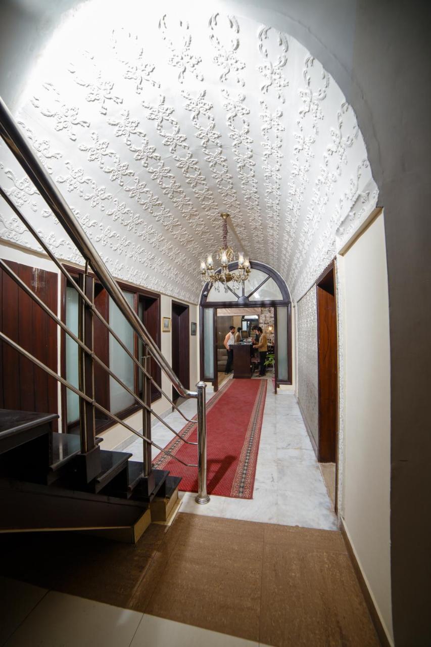 Shelton Accommodator Pesavar Kültér fotó